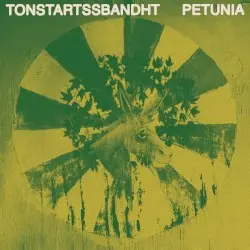 Petunia by Tonstartssbandht