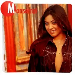 La chica de rojo by Monserrat