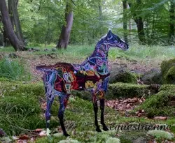 Equestrienne by Neotropic