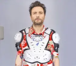 Lorenzo 2015 CC. by Jovanotti